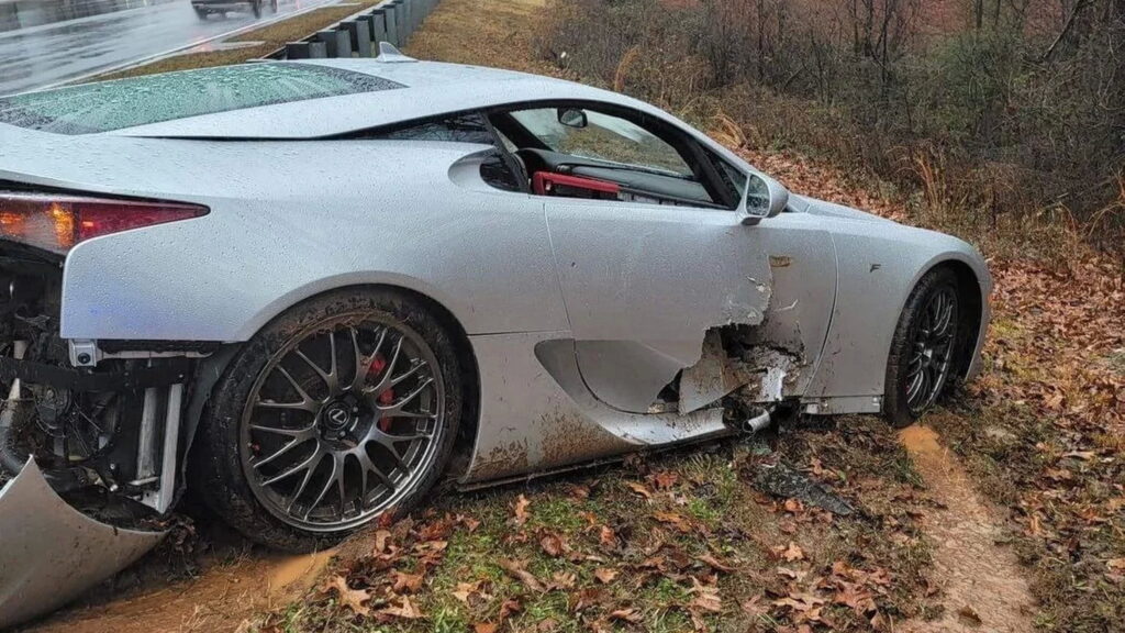  Pour One Out For This Smashed Lexus LFA Supercar