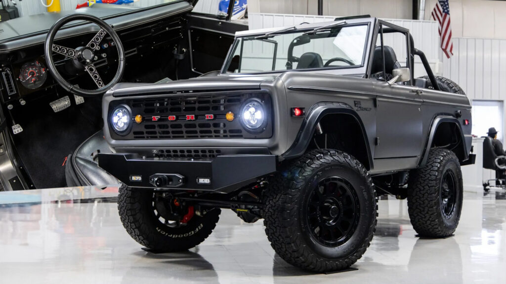  Classic Ford Bronco Ticks All The Right Restomod Boxes