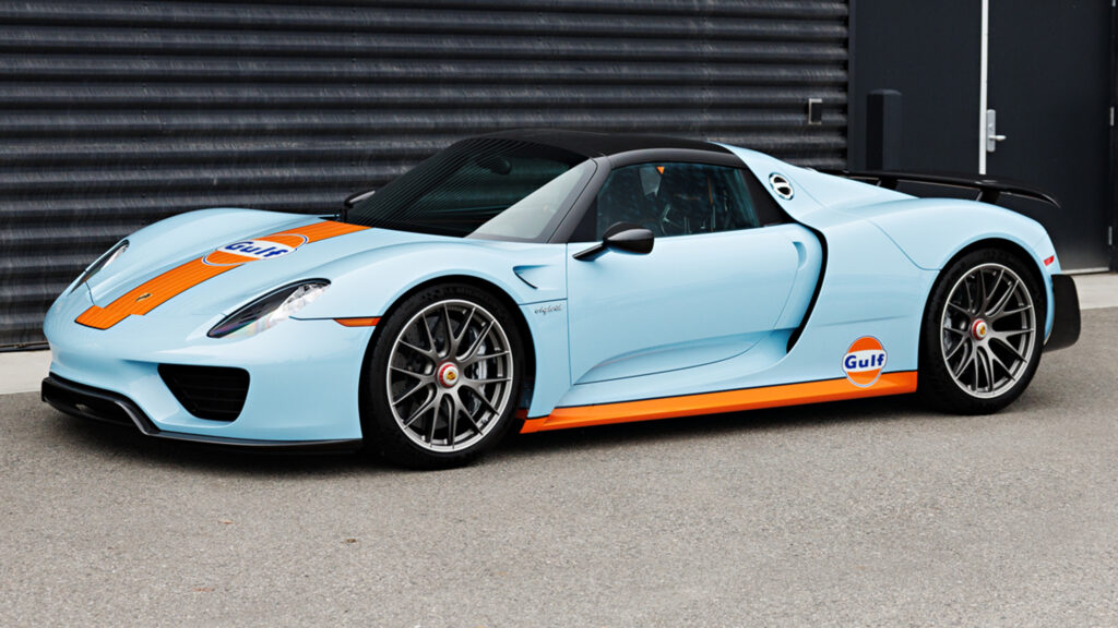  This Porsche 918 Is One Of Just 2 With A Gulf Oil Livery