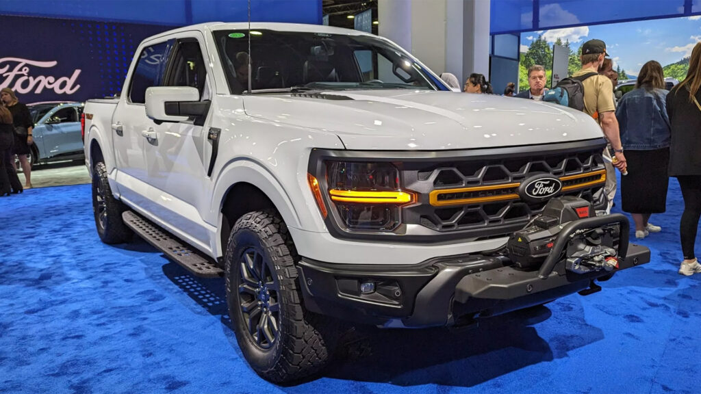  Ford Shipping F-150 Trucks To Dealers Again After Addressing Quality Issues