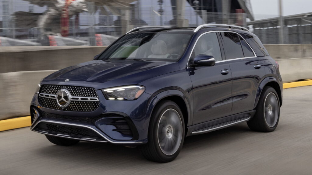  Rearview Mirrors Might Fall Off These High-End Mercedes And Maybach SUVs