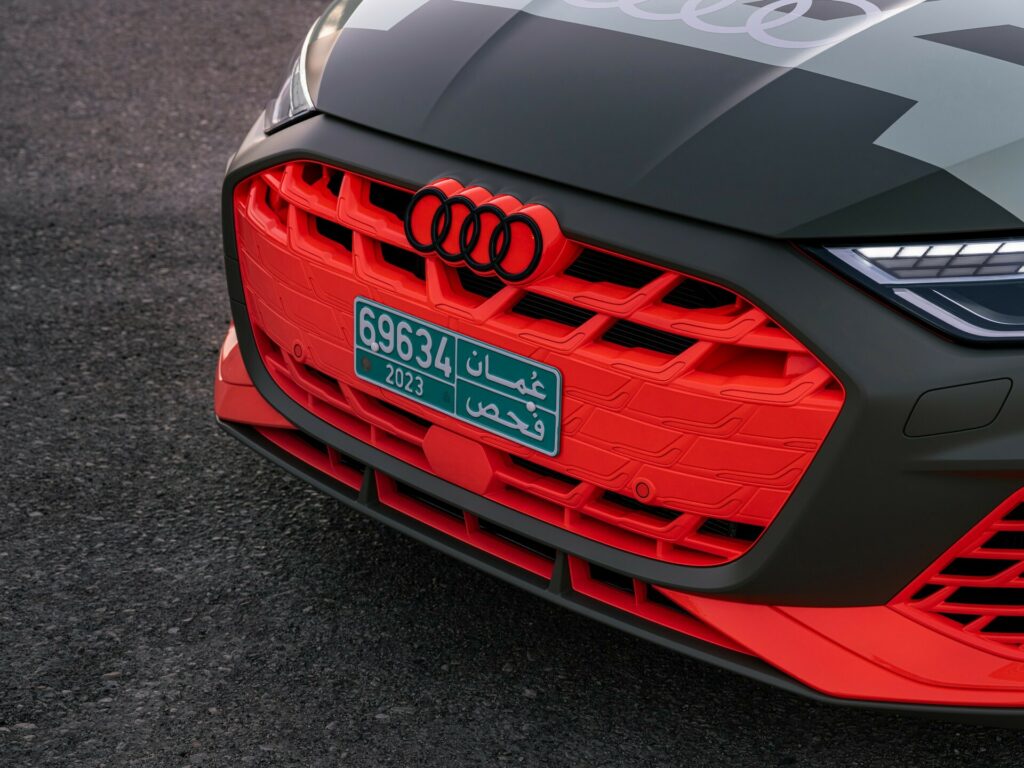     Audi S3 от 2025 г. получава обновен външен вид и 23 конски сили повече