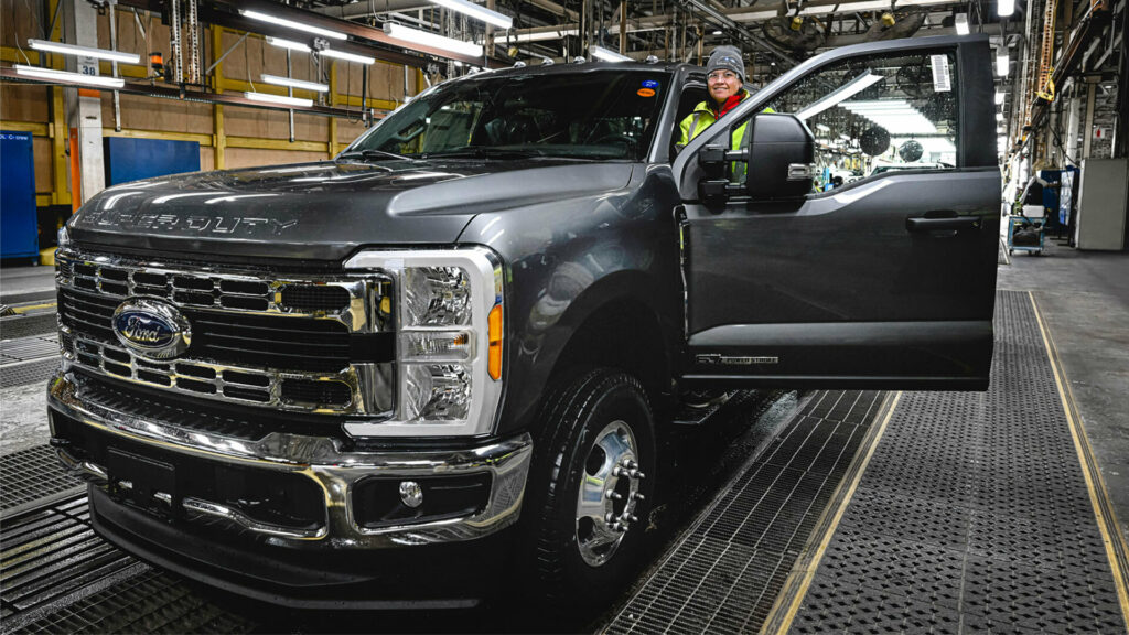  UAW Threatens To Strike At Ford’s Kentucky Truck Plant