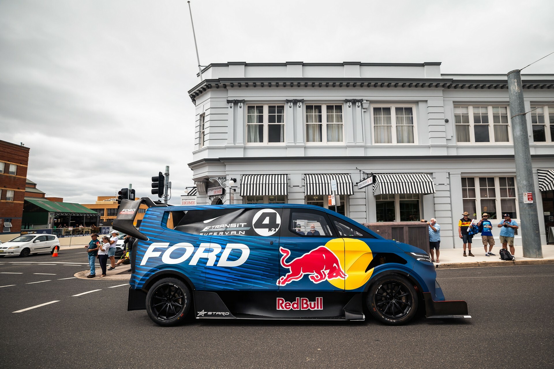 Ford Supervan 4.2 - 18