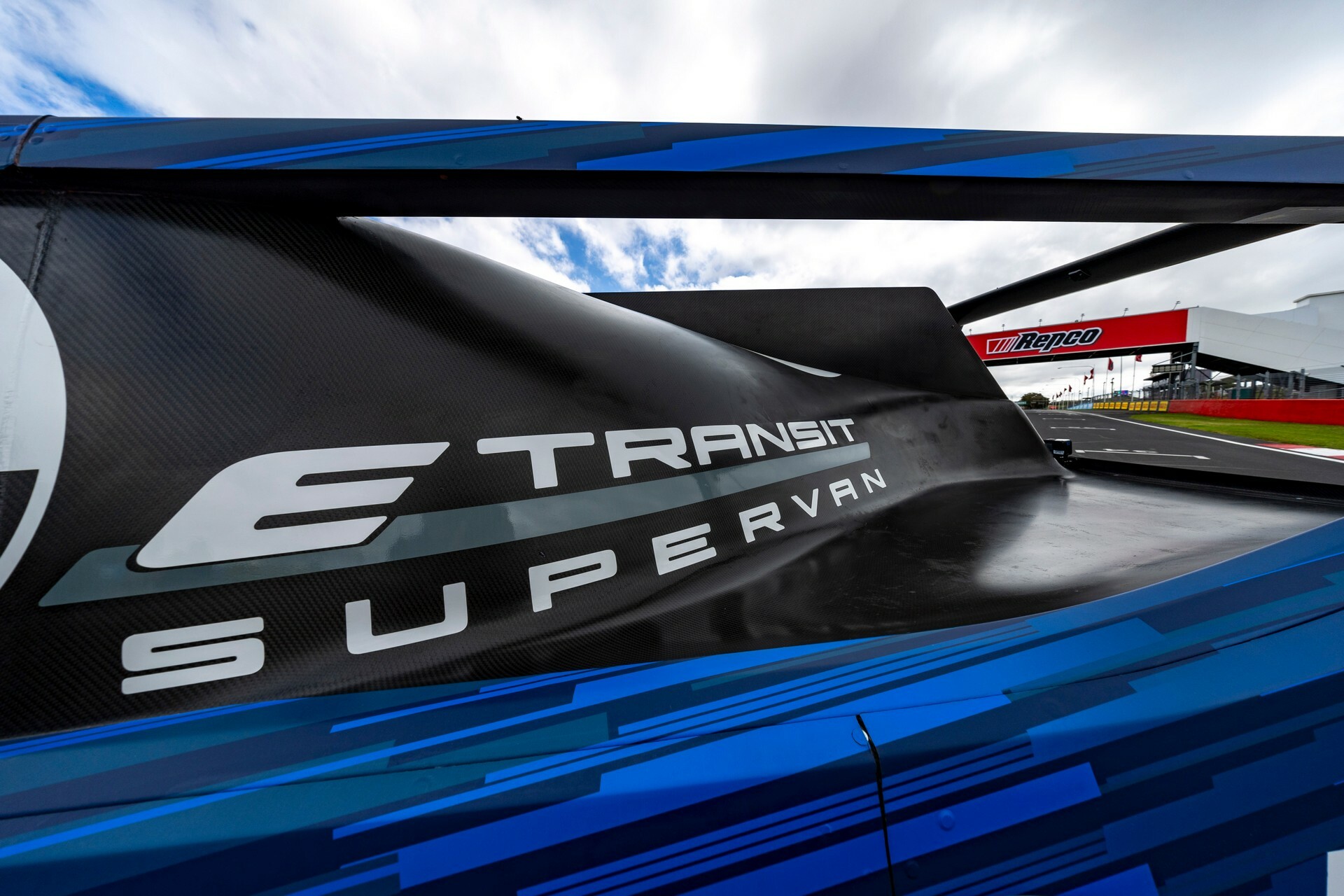 Ford Supervan 4.2 - 31