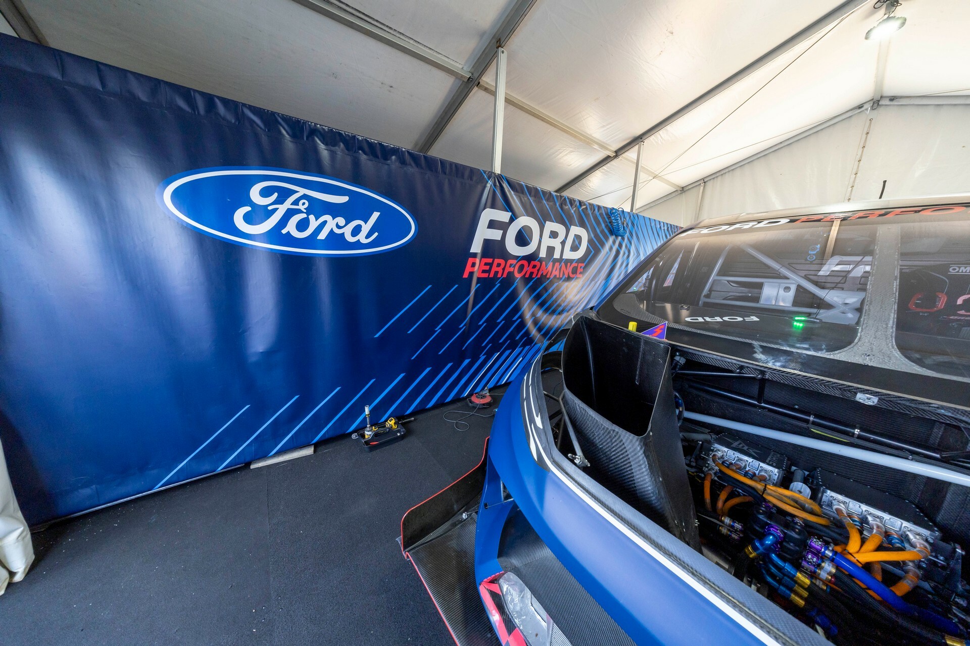 Ford Supervan 4.2 - 65
