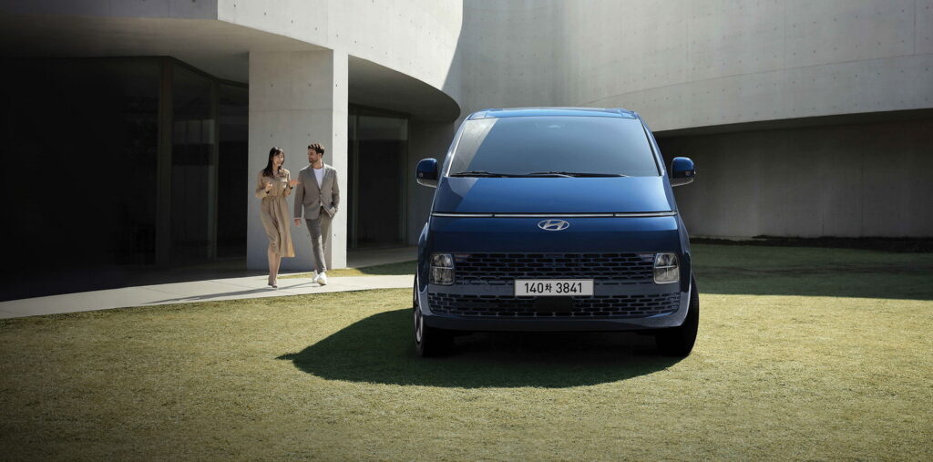 Hyundai Staria Hybrid
