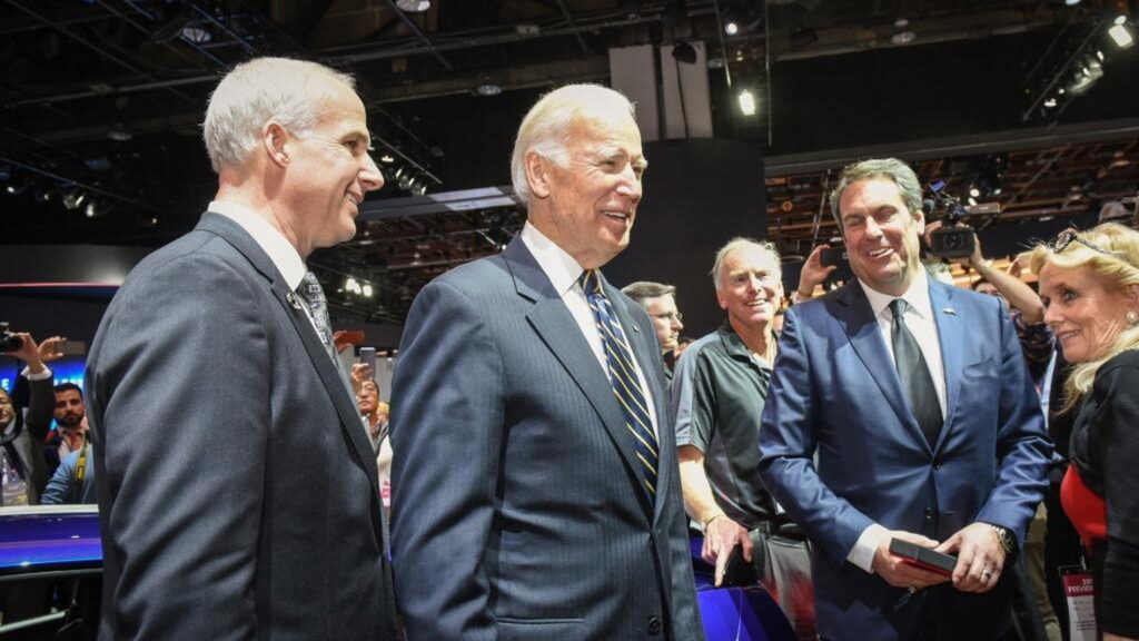  US Worried About Chinese Smart Cars Spying On Americans