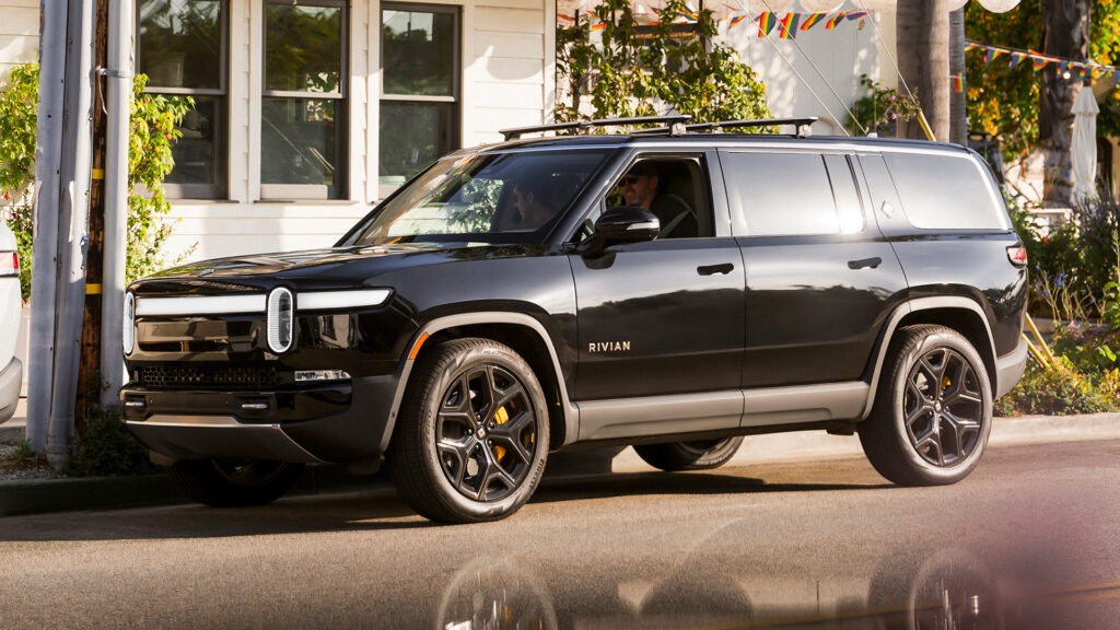  Rivian Launches New 270 Mile ‘Standard’ And 315 Mile ‘Standard+’ Batteries For R1T And R1S
