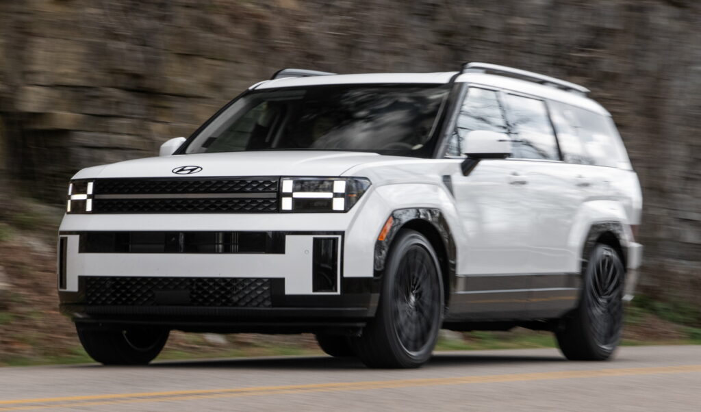 Hyundai&rsquo;s Most Polarizing SUV Is Changing Again, But It&rsquo;s Not Starting Over