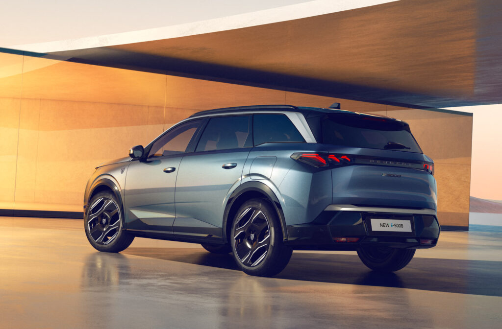 Peugeot lança terceira geração do 5008 – ALL THE CARS