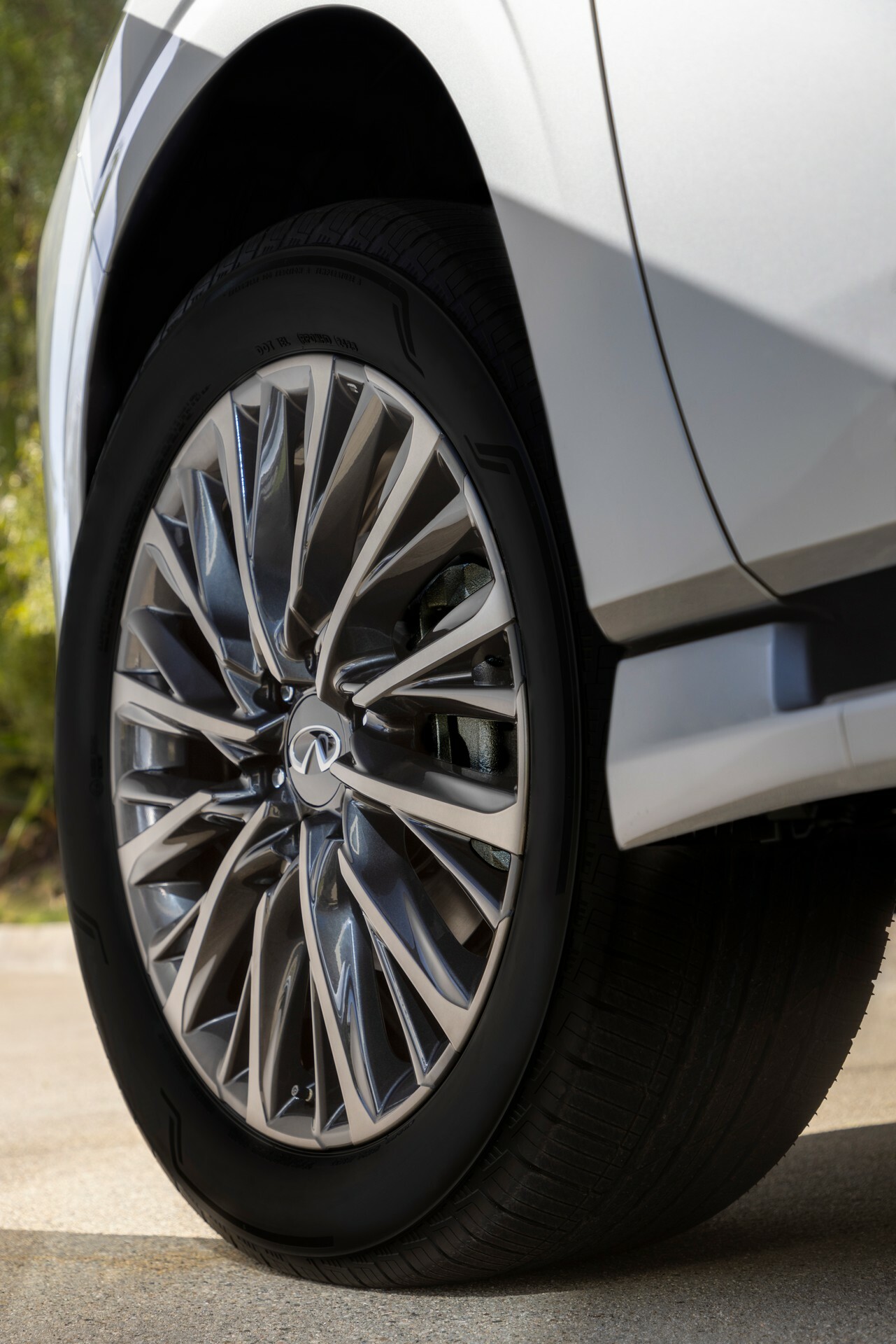 2025 Infiniti QX80 03019 15