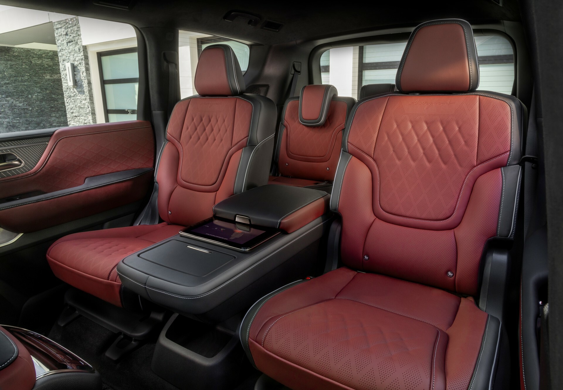 2025 Infiniti QX80 03019 45