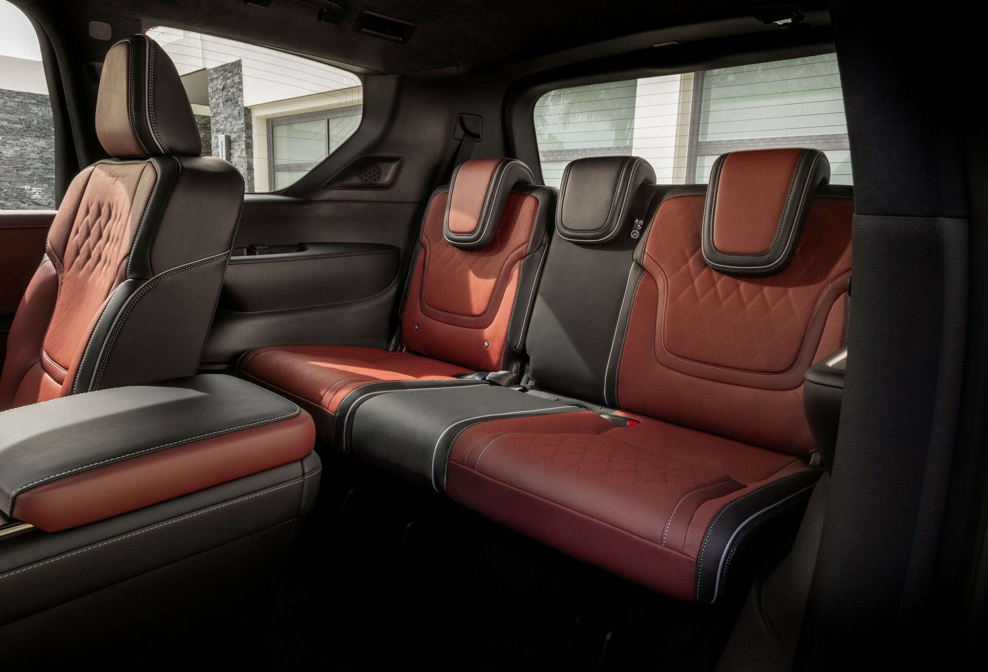 2025 Infiniti QX80 03019 47