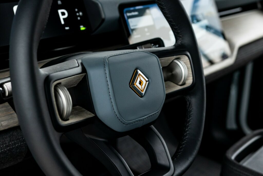 El Rivian R2 2026 se ve aún mejor de cerca