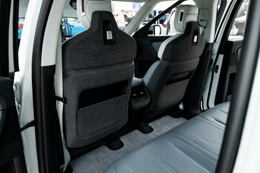 El Rivian R2 2026 se ve aún mejor de cerca