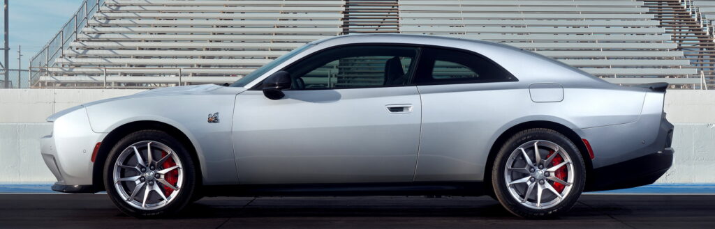  Dodge Charger Daytona Is Longer Than BMW X7, Heavier Than Cadillac Escalade ESV!