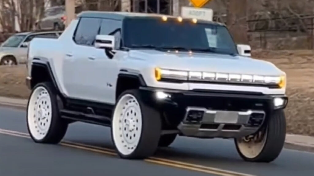  A GMC Hummer EV Crabwalking On 30-Inch Wheels Is Peak Pointlessness