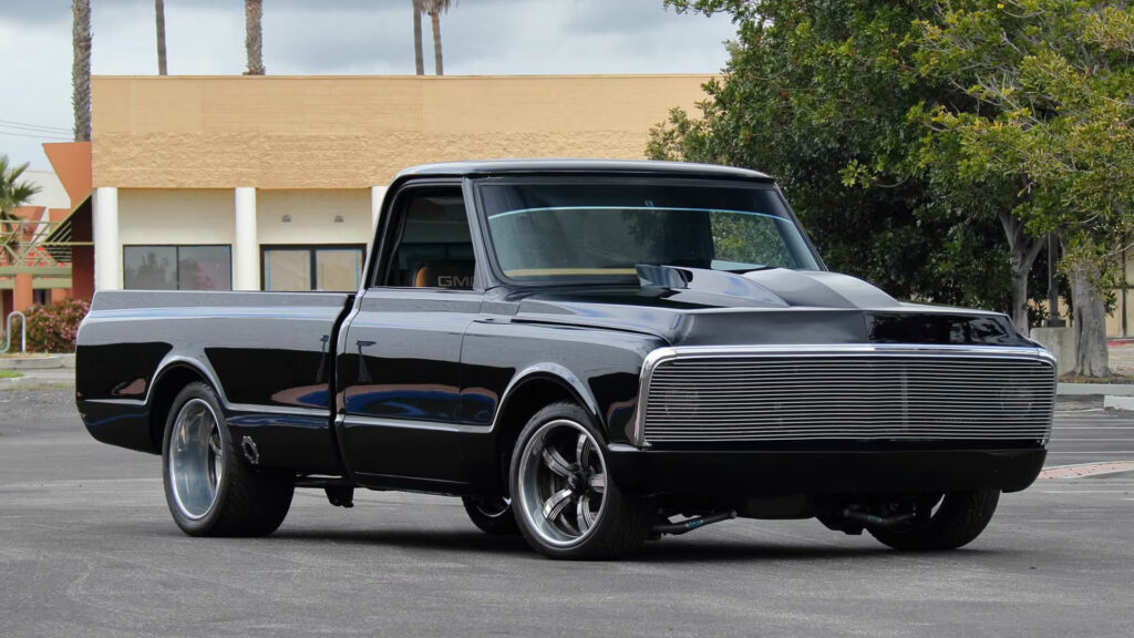  Classic GMC 1500 Pickup Is All Grille And Chrome