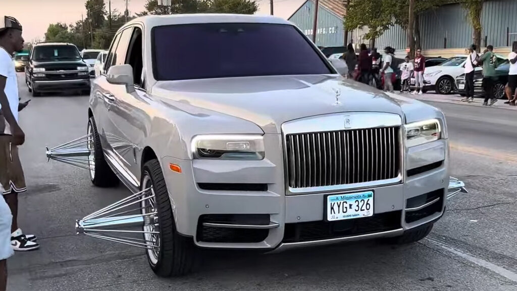  Rolls-Royce Cullinan Stolen In Atlanta Found Modified In Texas Rolling On Elbow Wire Wheels