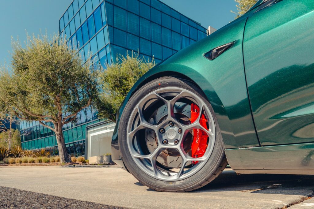  Tesla x Selipanov: Designer Wheels By Unplugged Performance