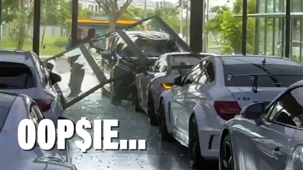  Runaway MPV Plows Into Luxury Car Dealer In Indonesia, Wrecks Porsche GT3