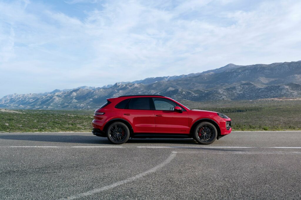  2025 Porsche Cayenne GTS Roars Back With Punchier V8 And Turbo GT Suspension Parts
