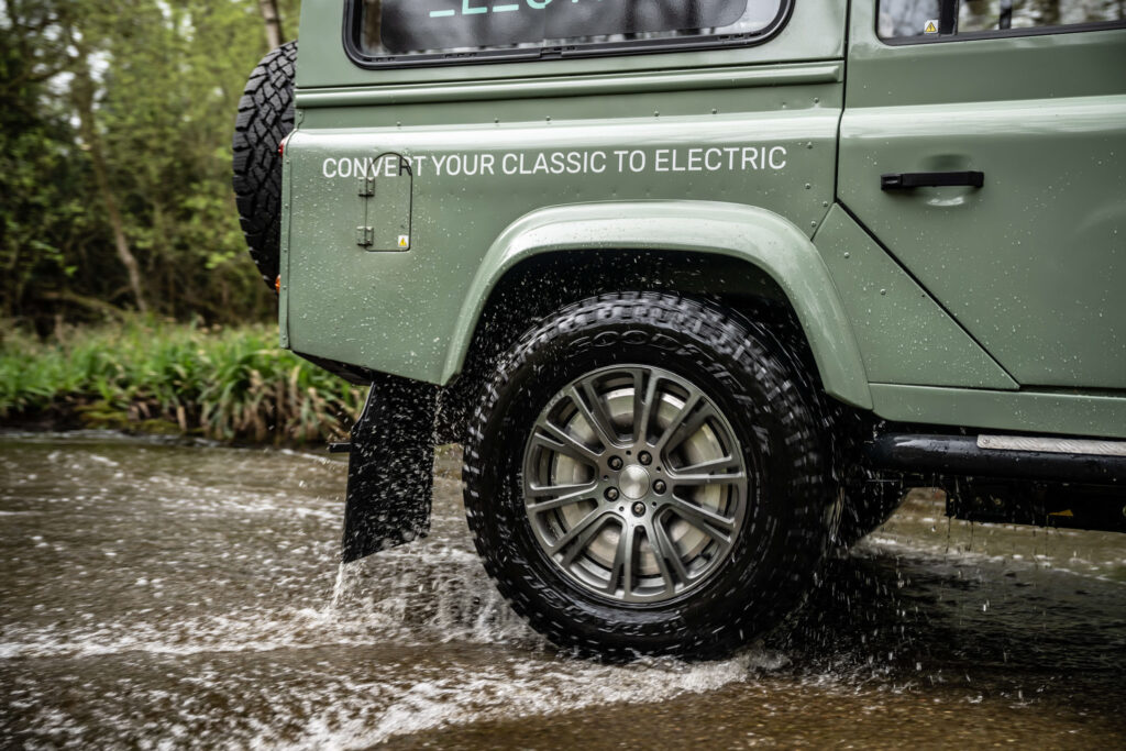  Bedeo Reborn Electric Defender’s Innovative Hub Motors Aren’t Afraid Of A Little Water