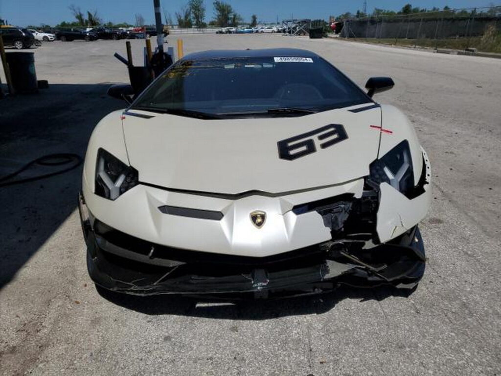  Do You Dare Rescue This Damaged 2020 Lamborghini Aventador SVJ?