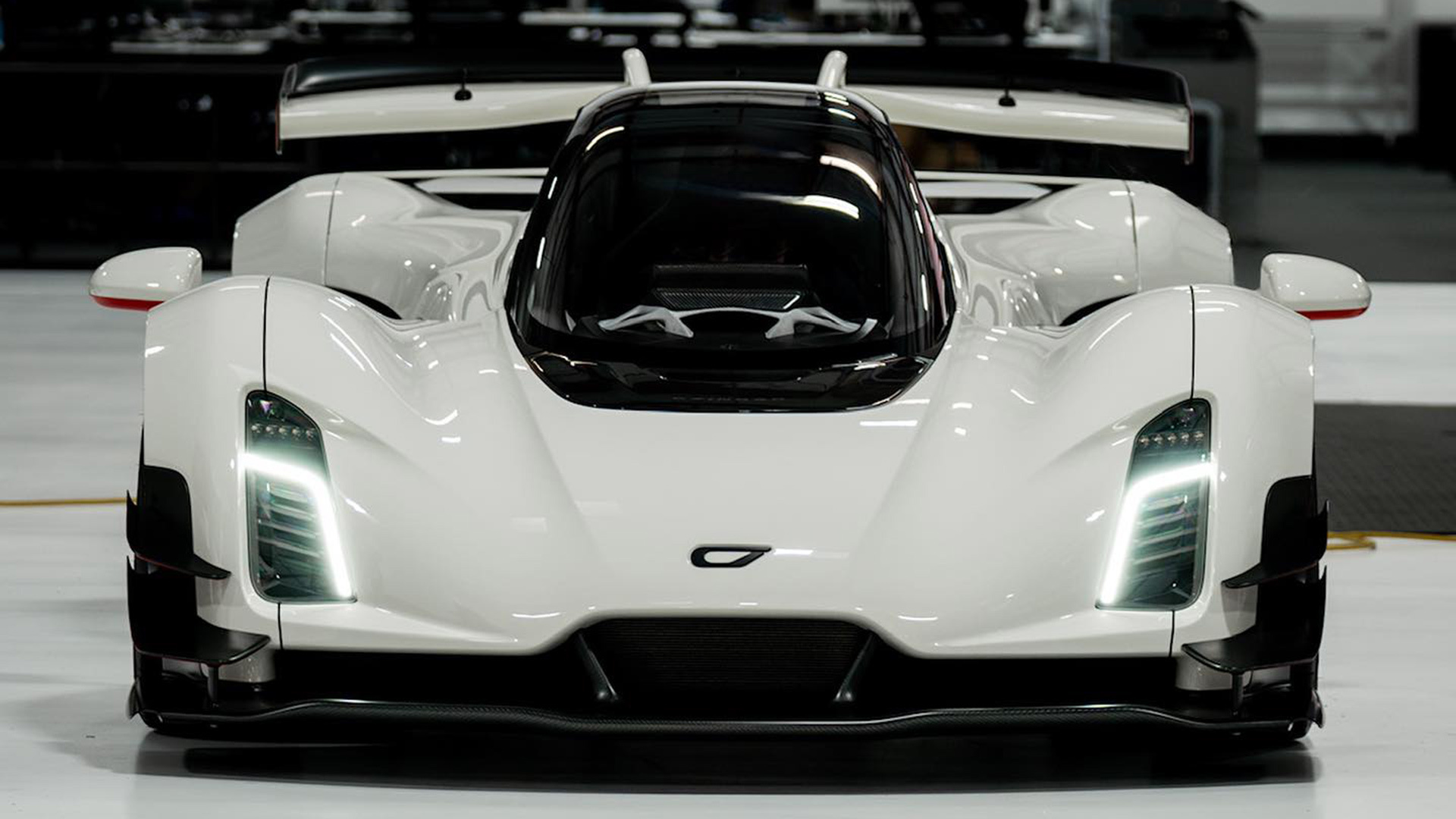 Czinger's Latest 21C Hypercar Is The All-White Special 'El Mirage