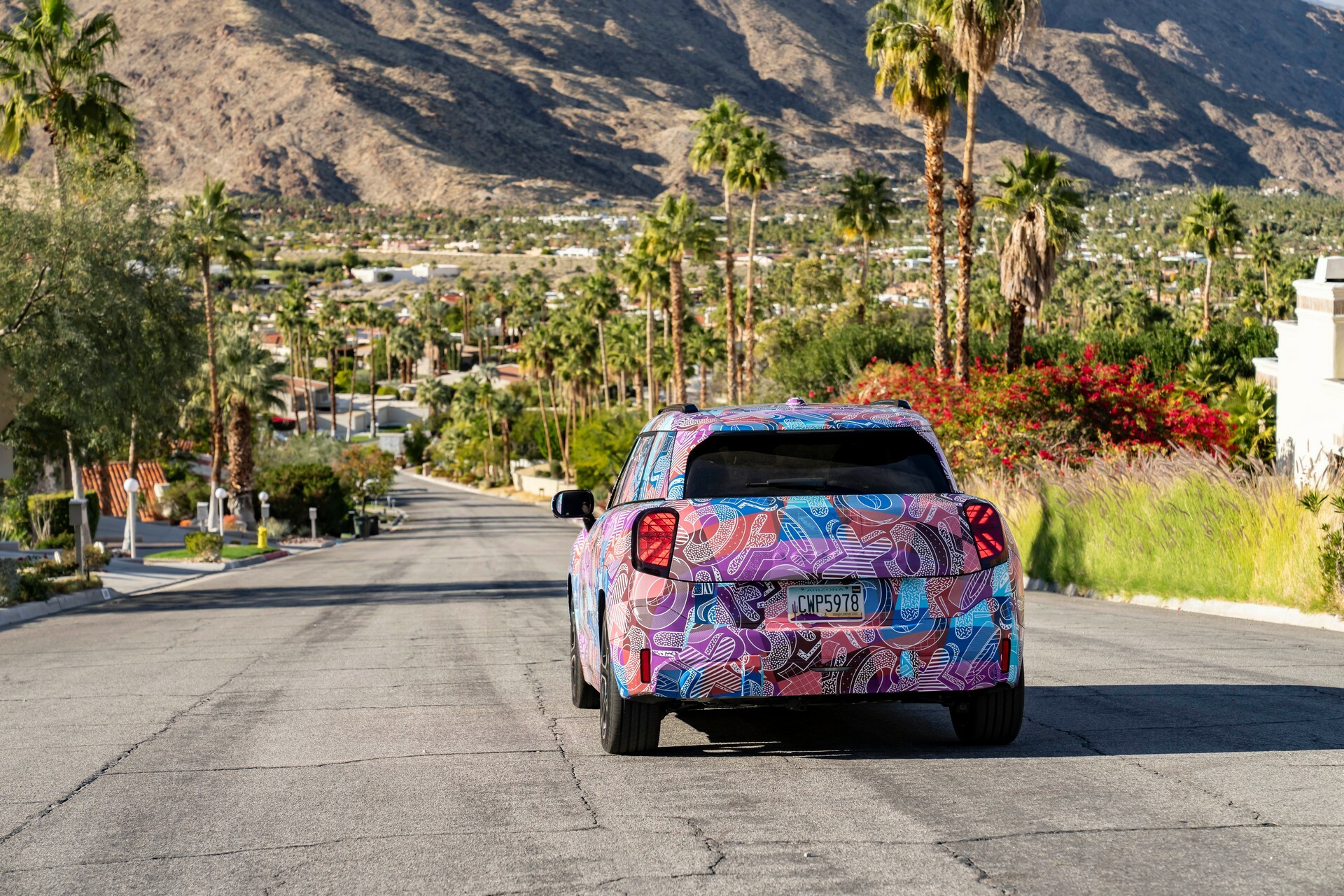 Mini’s New Electric Aceman SUV Poses Before Imminent Debut | Carscoops