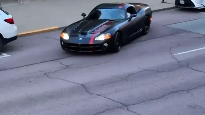  Dodge Viper Smashes Into SUV After Being Goaded By Peanut Gallery