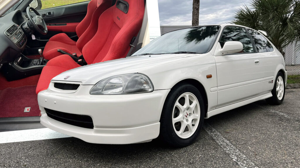  White-On-Red EK9 Honda Civic Type R Is Tempting But Not Perfect