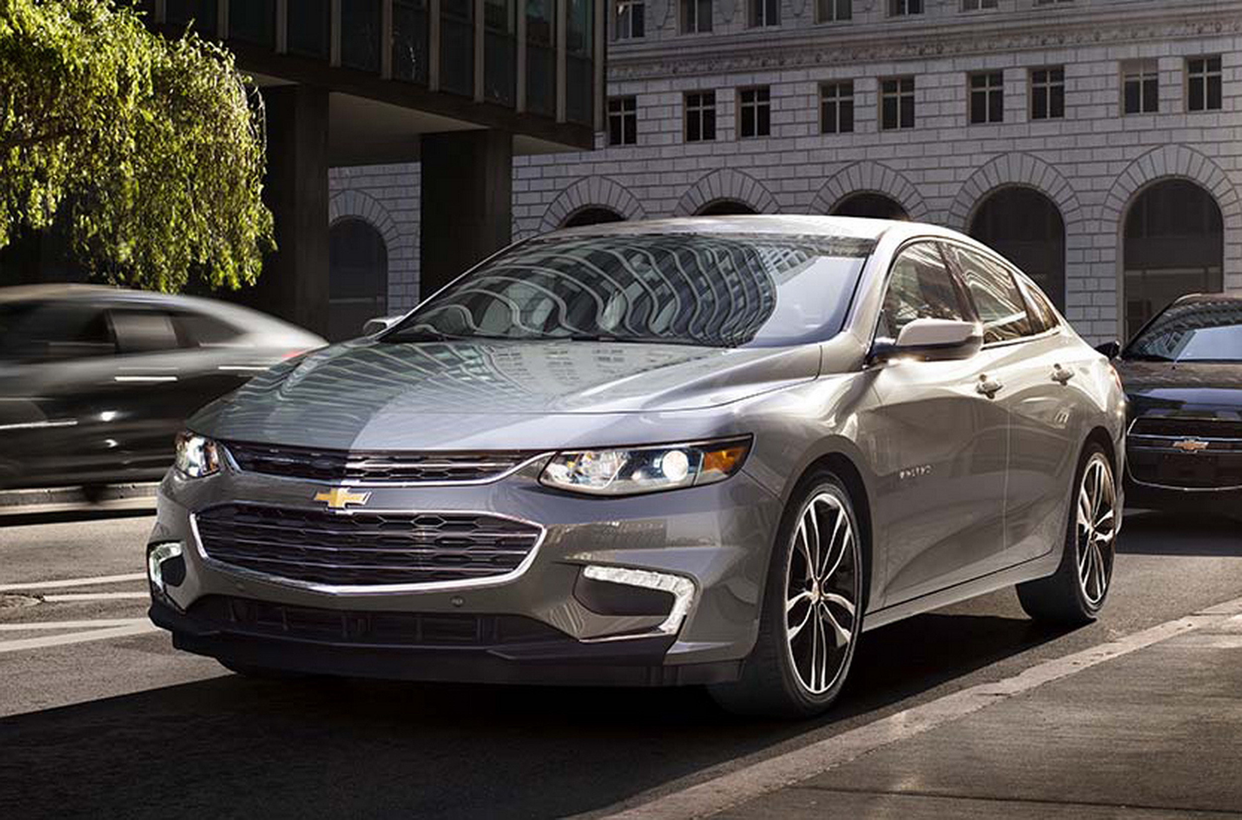 2025 Chevrolet Malibu sedan exterior front three-quarter view