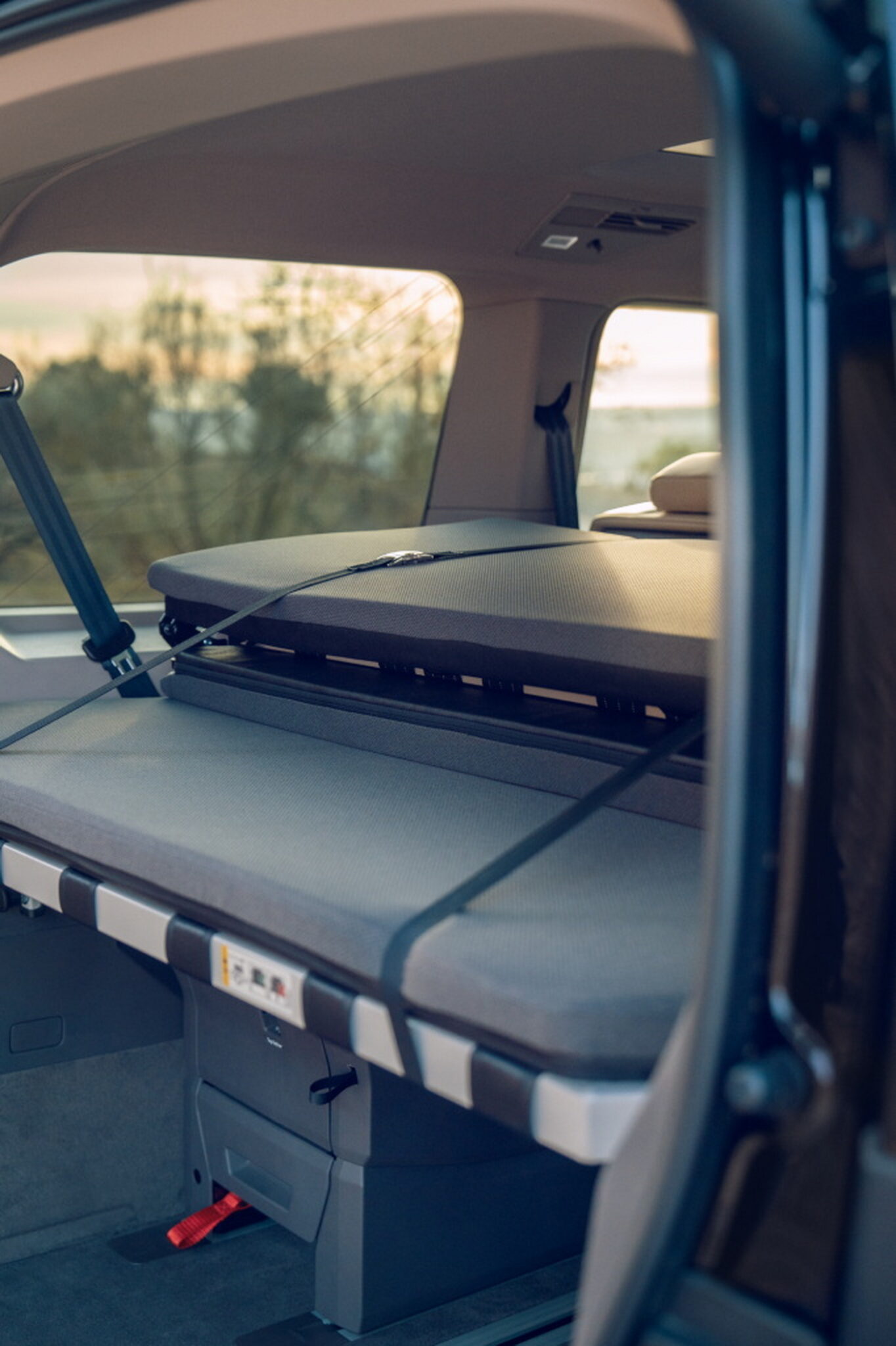 Good Night Package Turns VW Multivan Into a Bedroom On Wheels | Carscoops