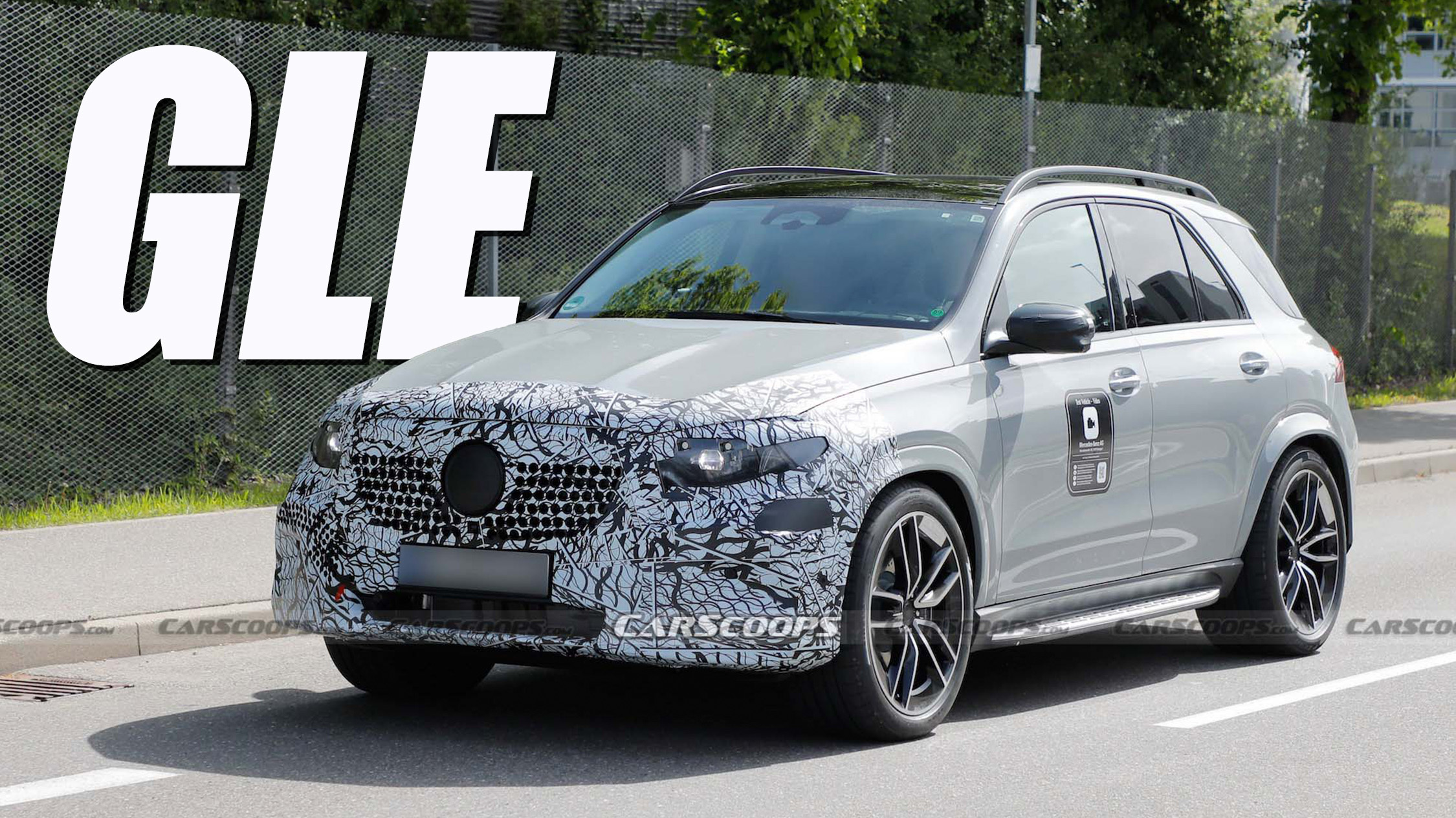 Mercedes GLE Can’t Make Its Mind Up About What To Wear