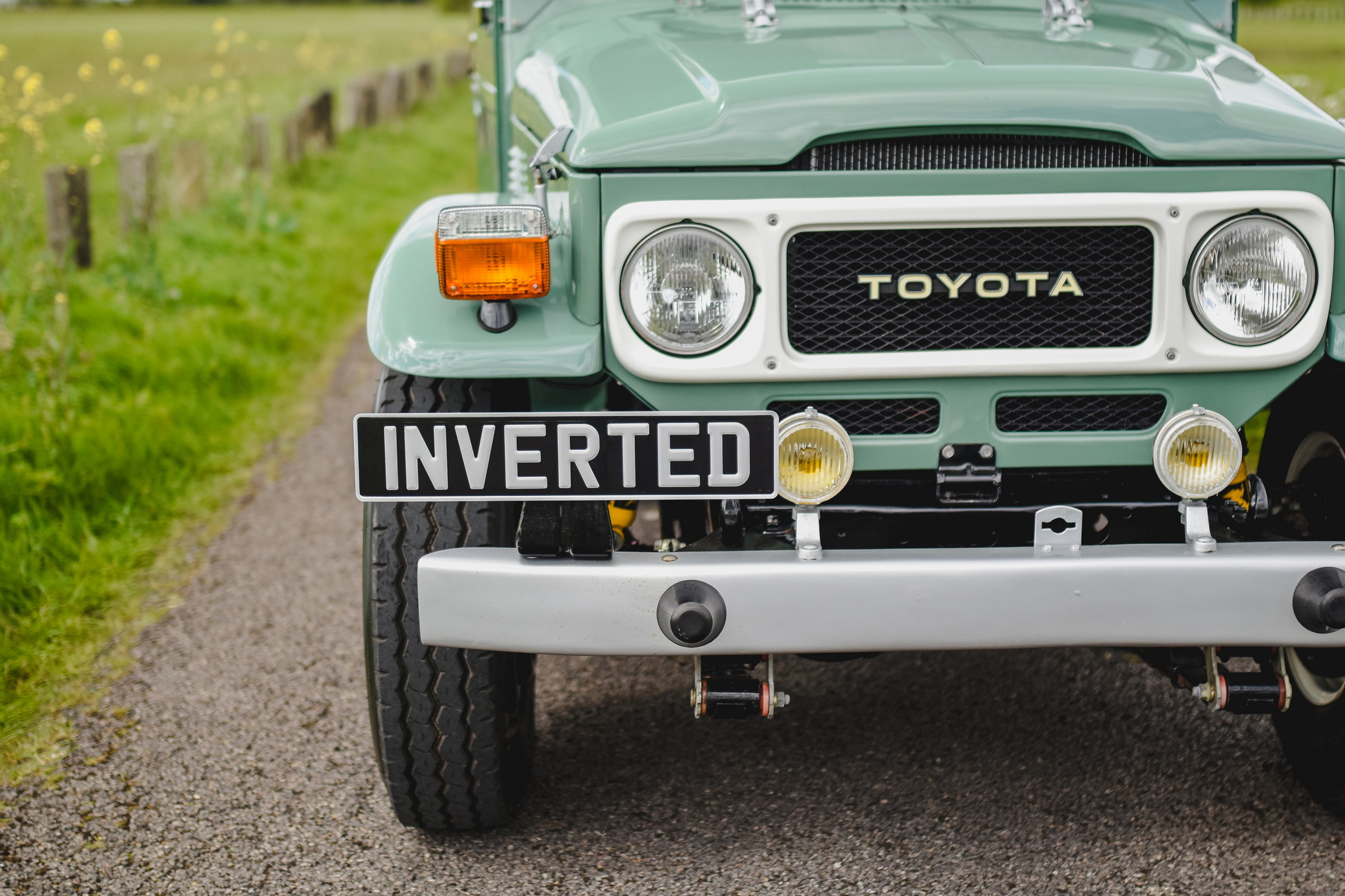 Inverted-Custom-Land-Cruiser-EV (17)
