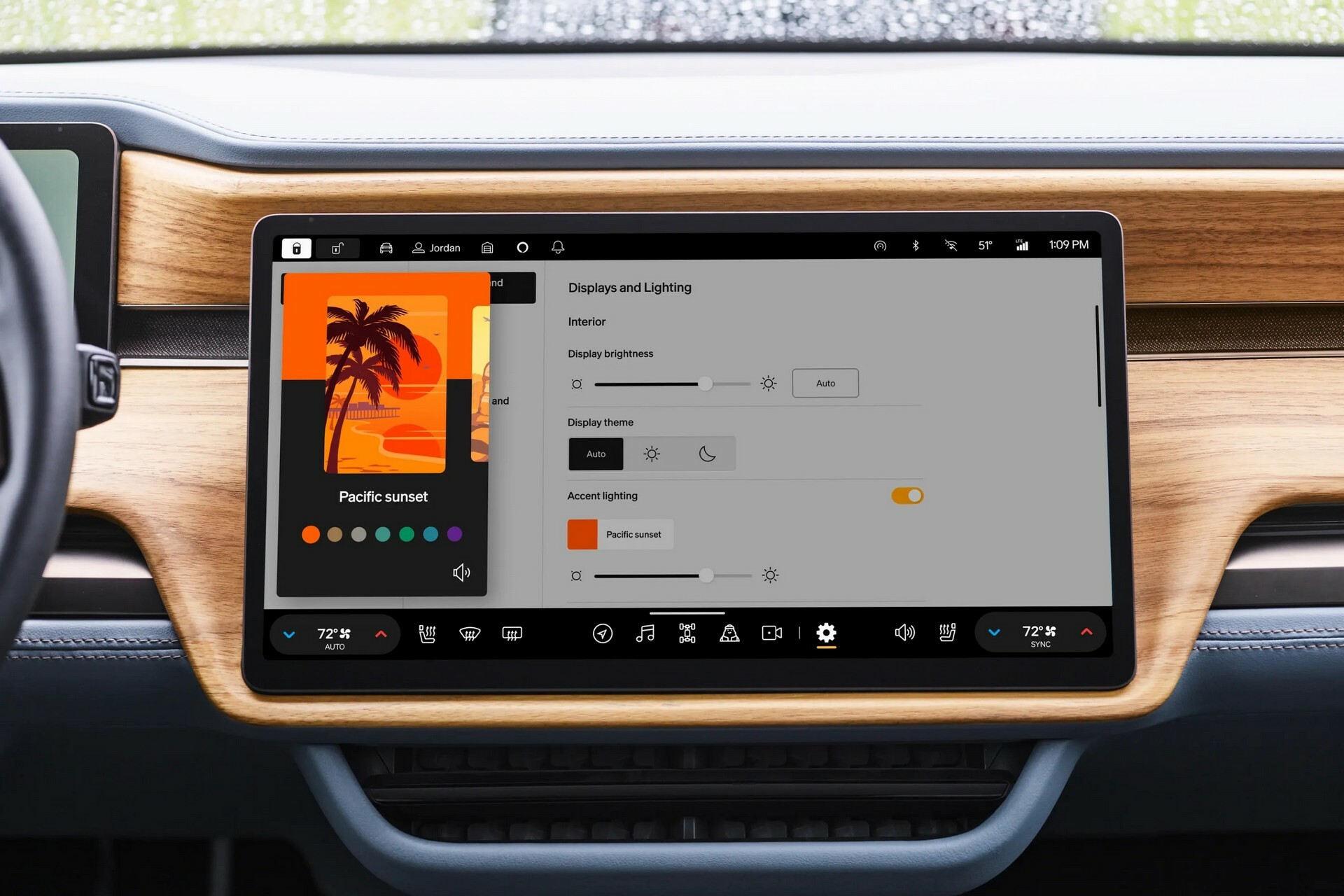 2024 Rivian R1S 606 6