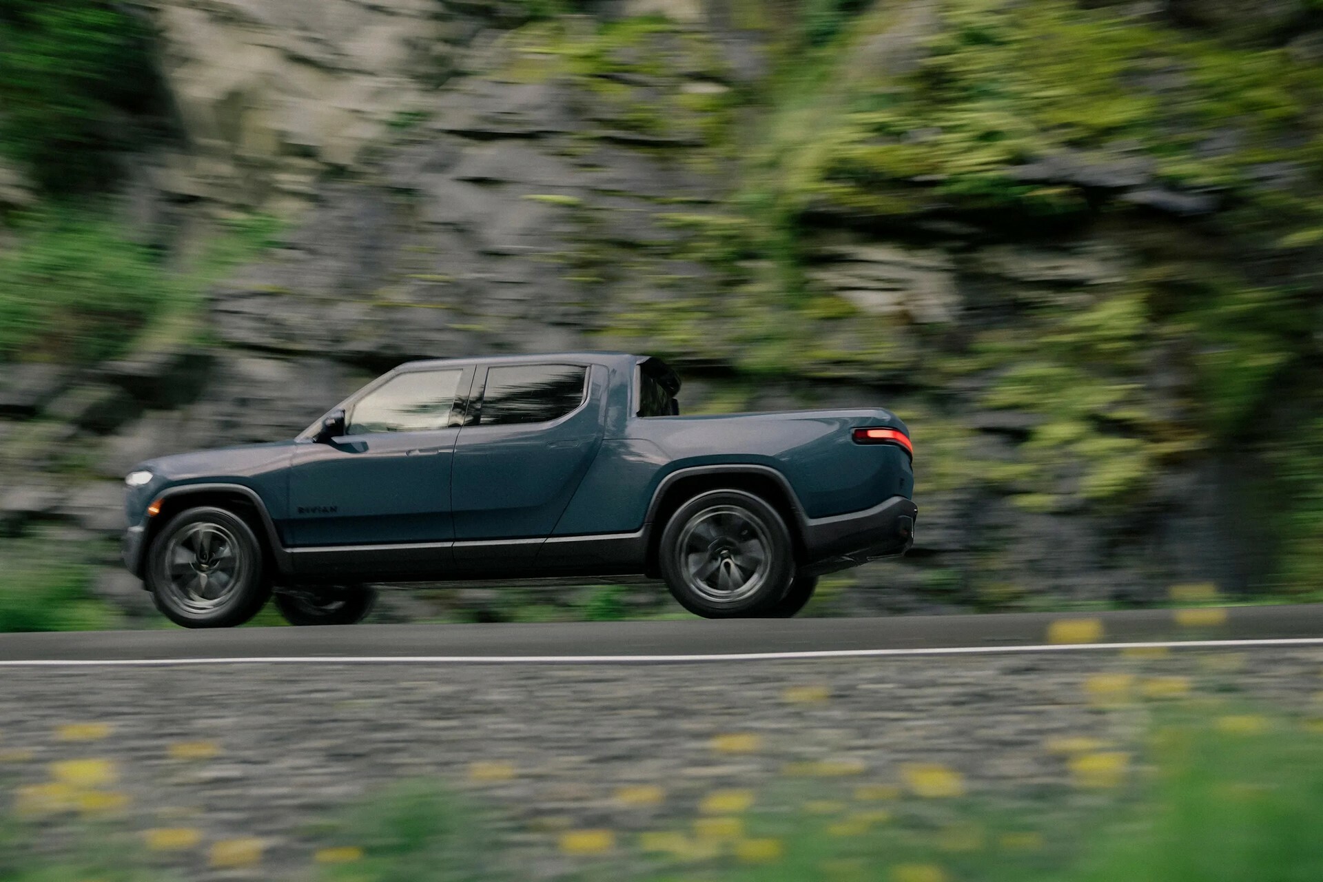 2024 Rivian R1T 606 2