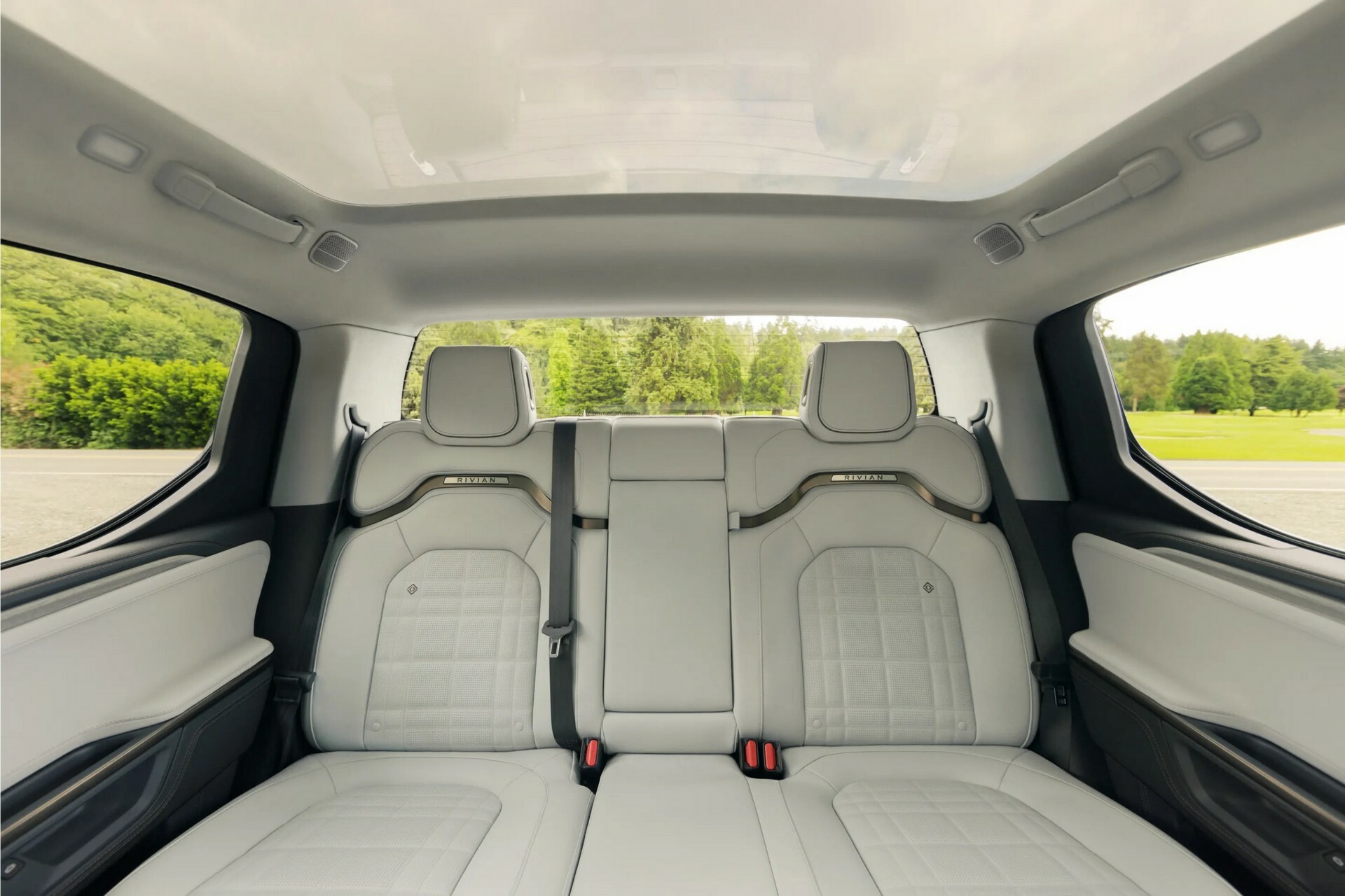 2024 Rivian R1T 606 6