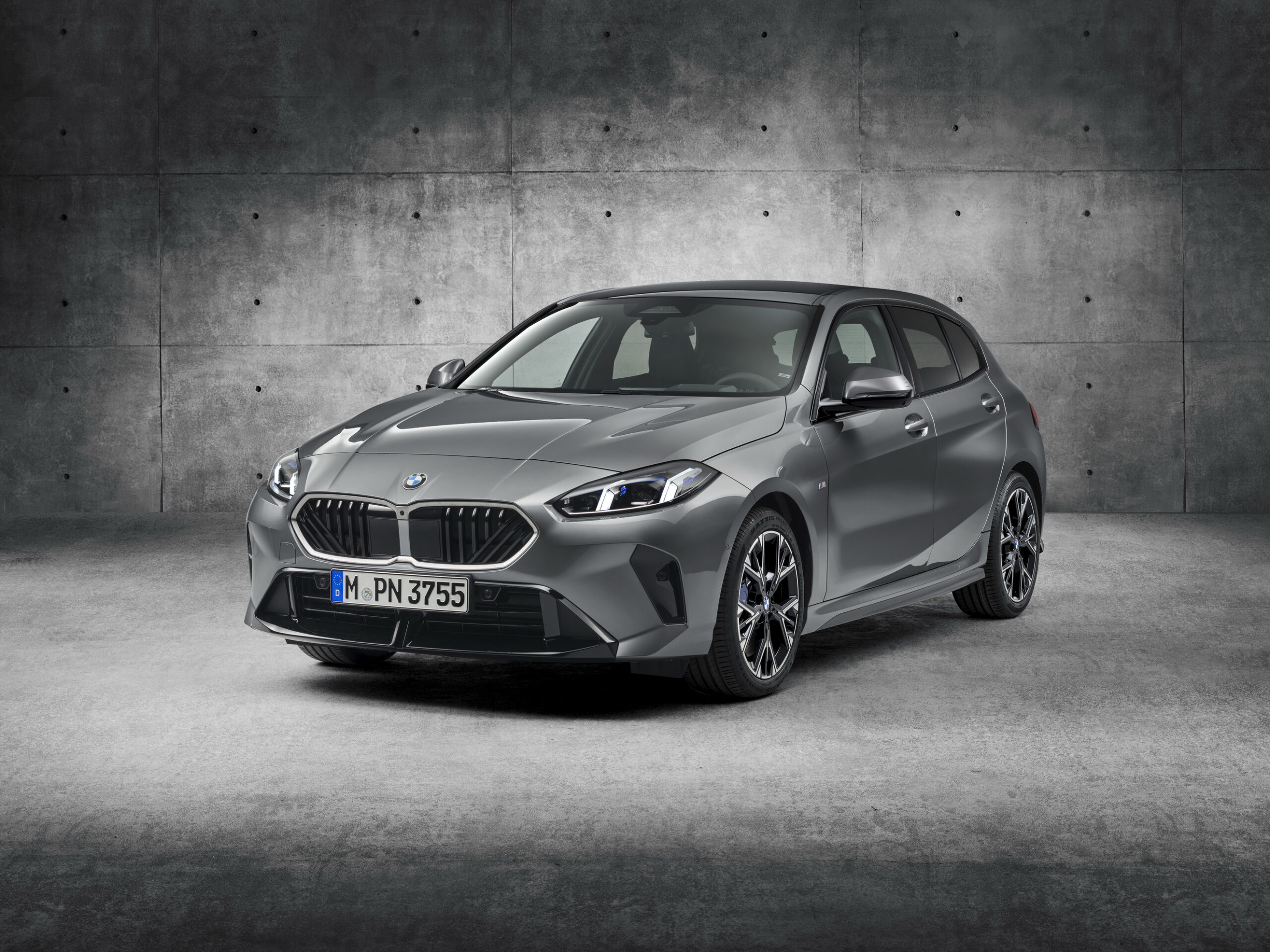 2025 BMW 1-Series 34