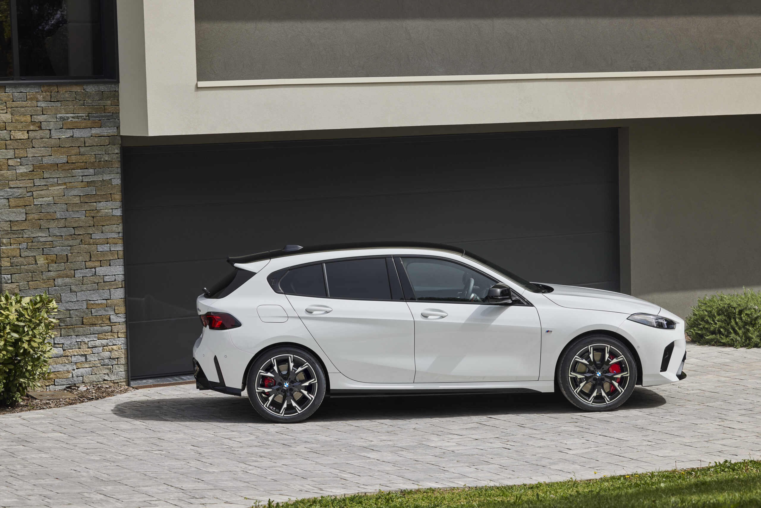 2025 BMW M135i 37
