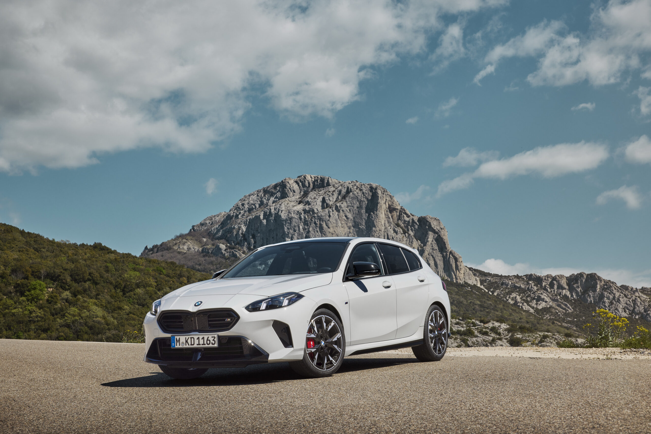 2025 BMW M135i 40