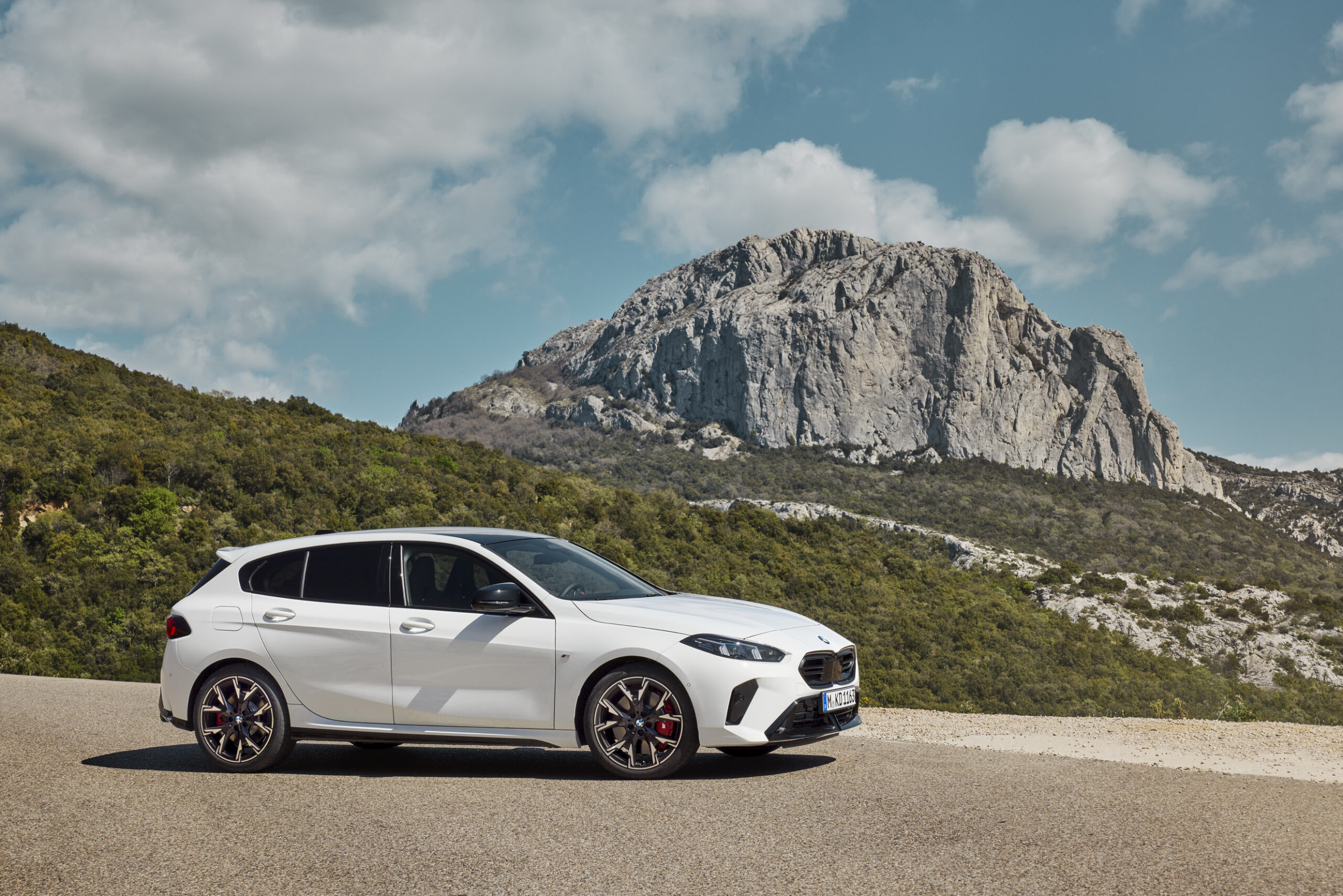 2025 BMW M135i 41