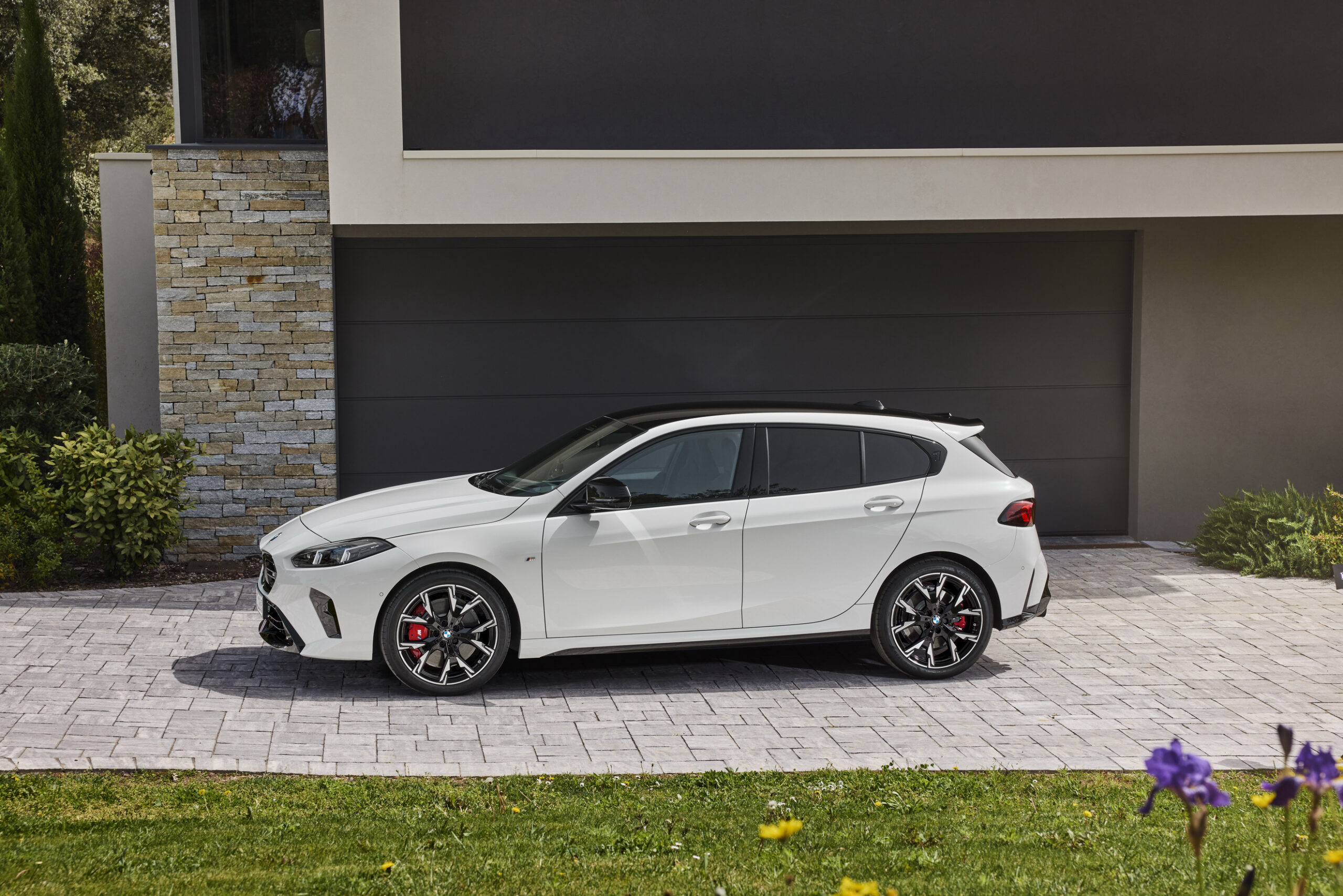 2025 BMW M135i 48