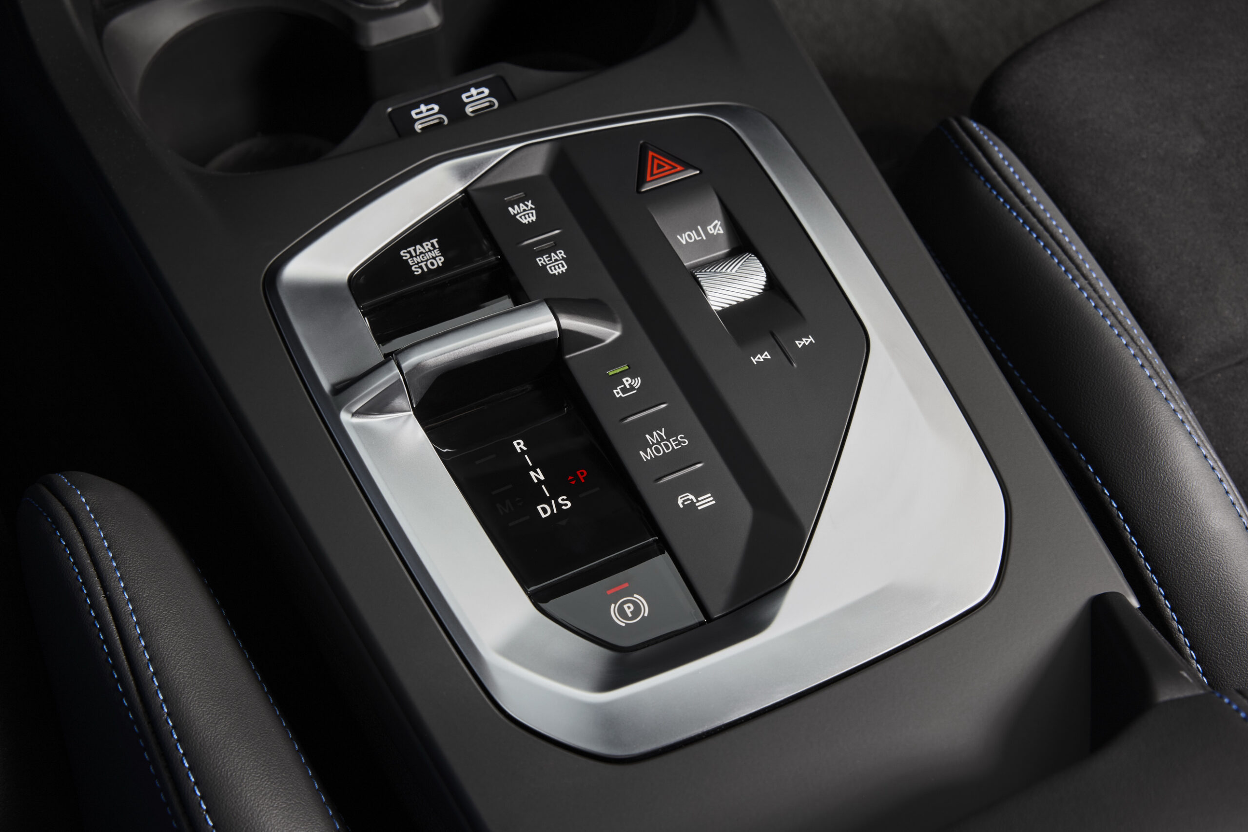 2025 BMW M135i 62