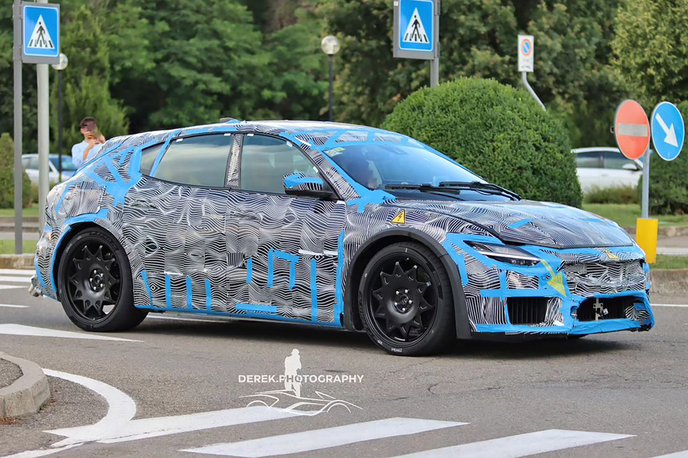 Ferrari EV Mule - Scoop (1)