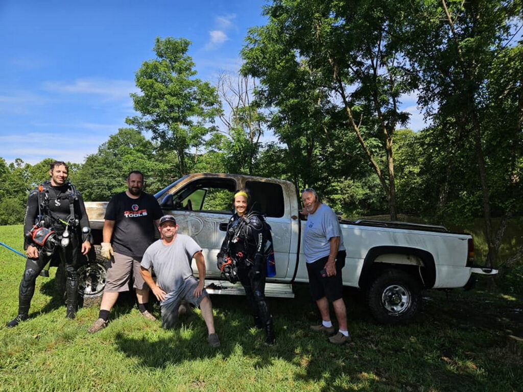 This Is A Hilariously Honest Way To Sell A Flooded Chevy Silverado