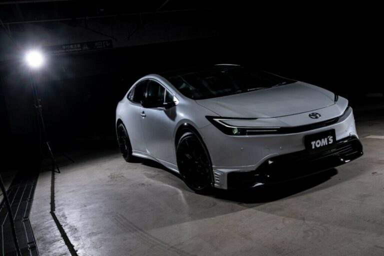 Tom’s Racing Gives The Toyota Prius Aero Wings | Carscoops