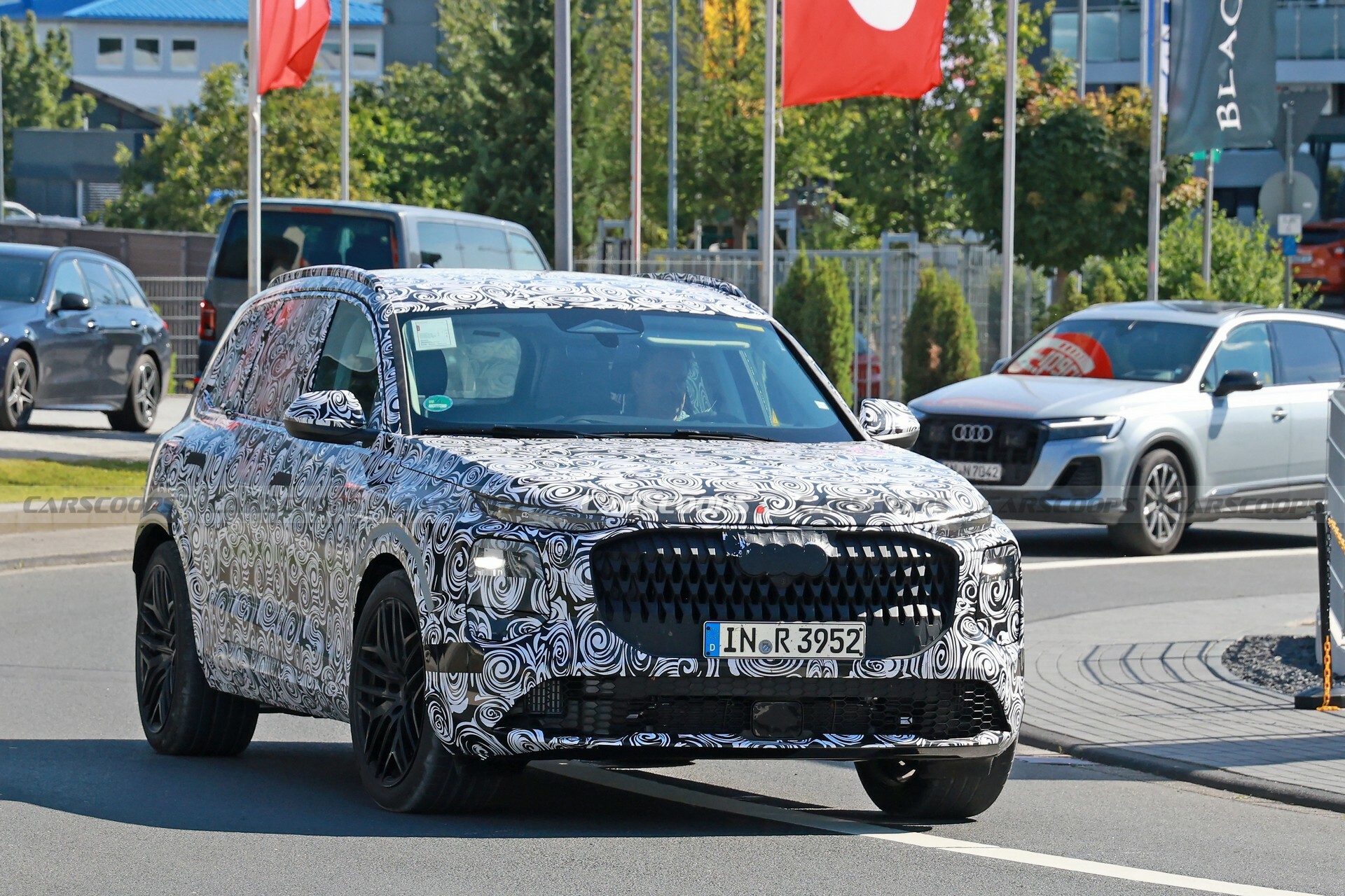  2026 Audi SQ7 Flaunts Quad Exhaust In First Spy Photos 